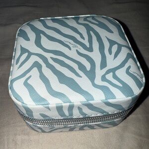 Milly Cream Jewelry Organizer